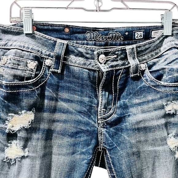 Miss Me Y2K Rhinestone Embroidered Bling Cuffed Capri Pants Size 28 Denim Jeans - Picture 4 of 8